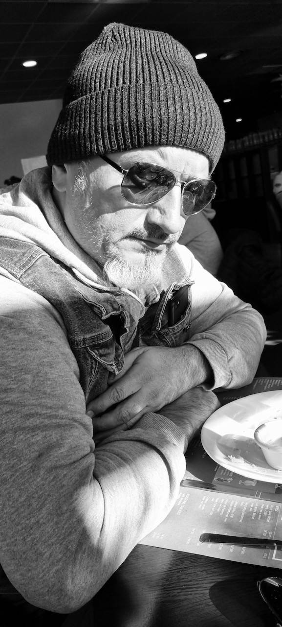 Chanteur en live, mais aussi DJ, animateur
